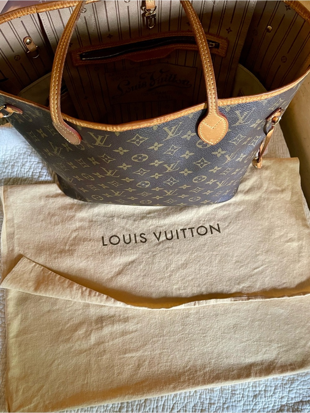 Louis Vuitton Monogram Neverfull MM Canvas Tote With Leather Trim and Dust Bag - Picture 11 of 16